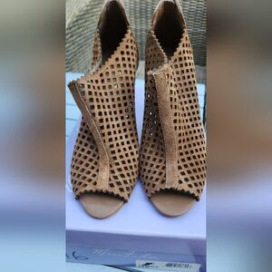 MARC FISHER open toe laser cut high heels booties in taupe suede size 7.5
